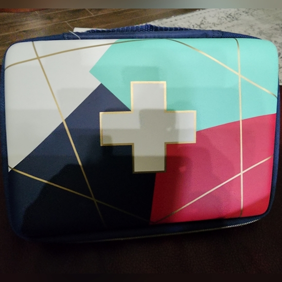 First Aid Kit with box of 50 Face Masks - Picture 2 of 10